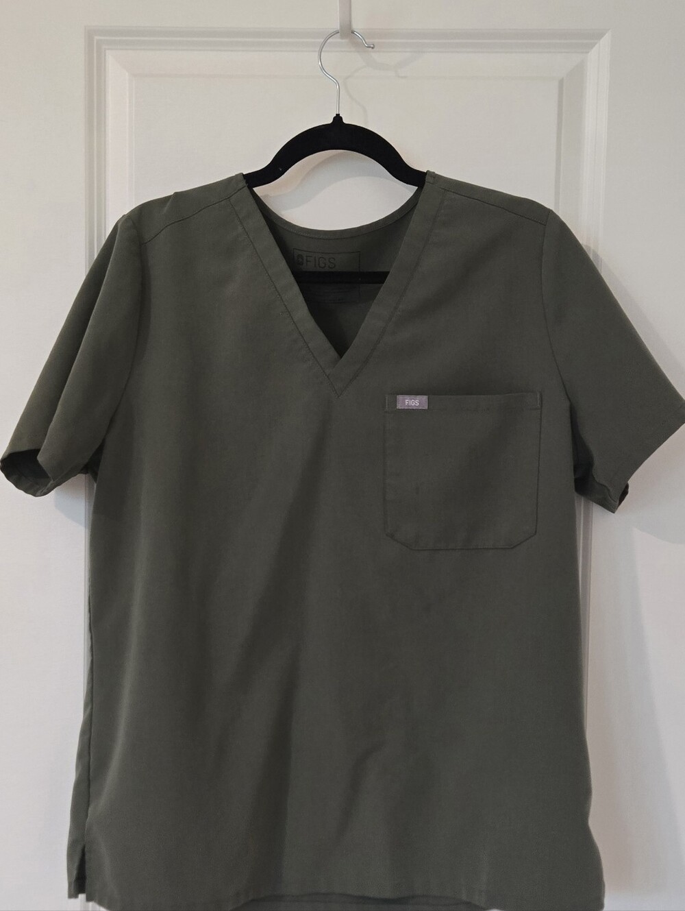 Figs Women's Olive Green Scrub Set One Pocket Scrub Top And Kade Cargo Pants